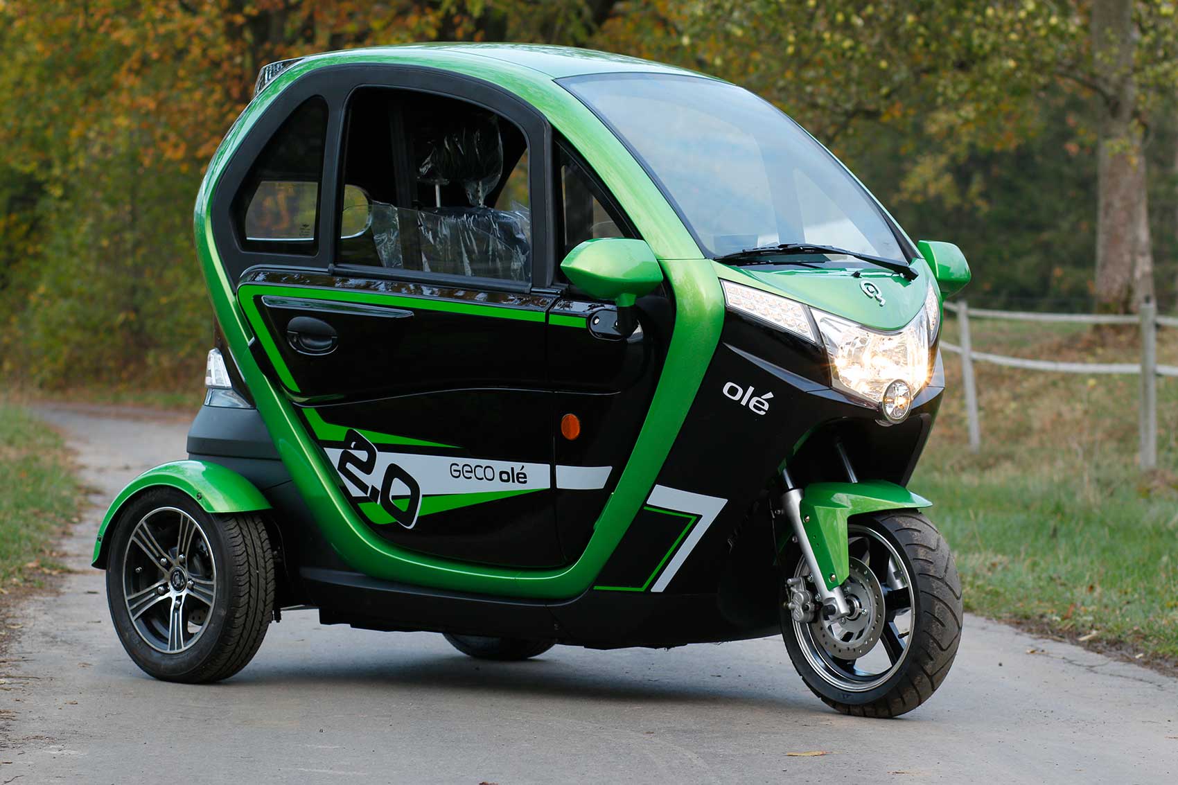 Elektro-Auto E-LORD E-Leichtkraftfahrzeug Scooter Kabinenroller max. 45 km /h